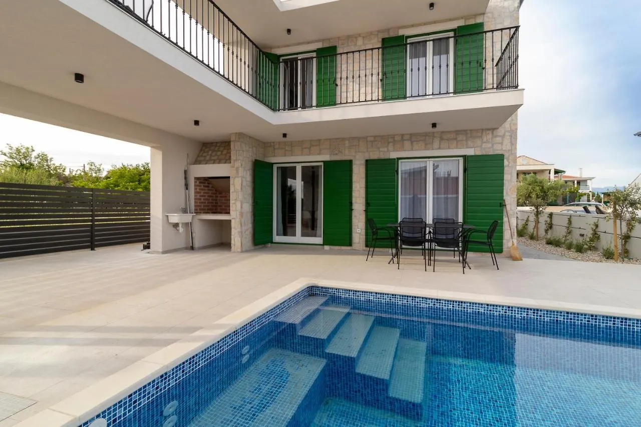 Villa Pietra Lucente Privlaka  Croatia